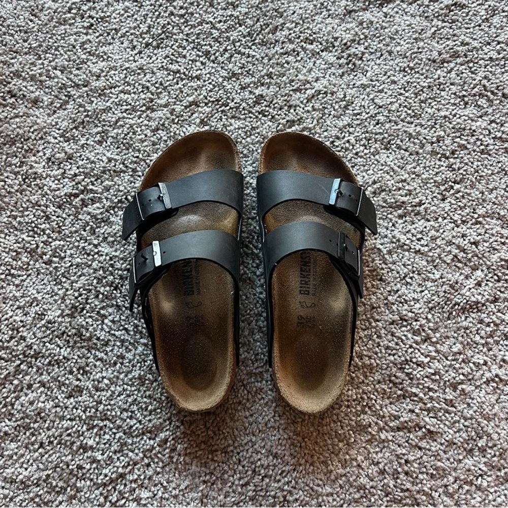 Black birkenstock size 39/8.5 US
